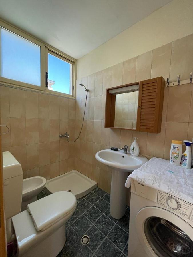 Lisus Apartment Vlorë Esterno foto